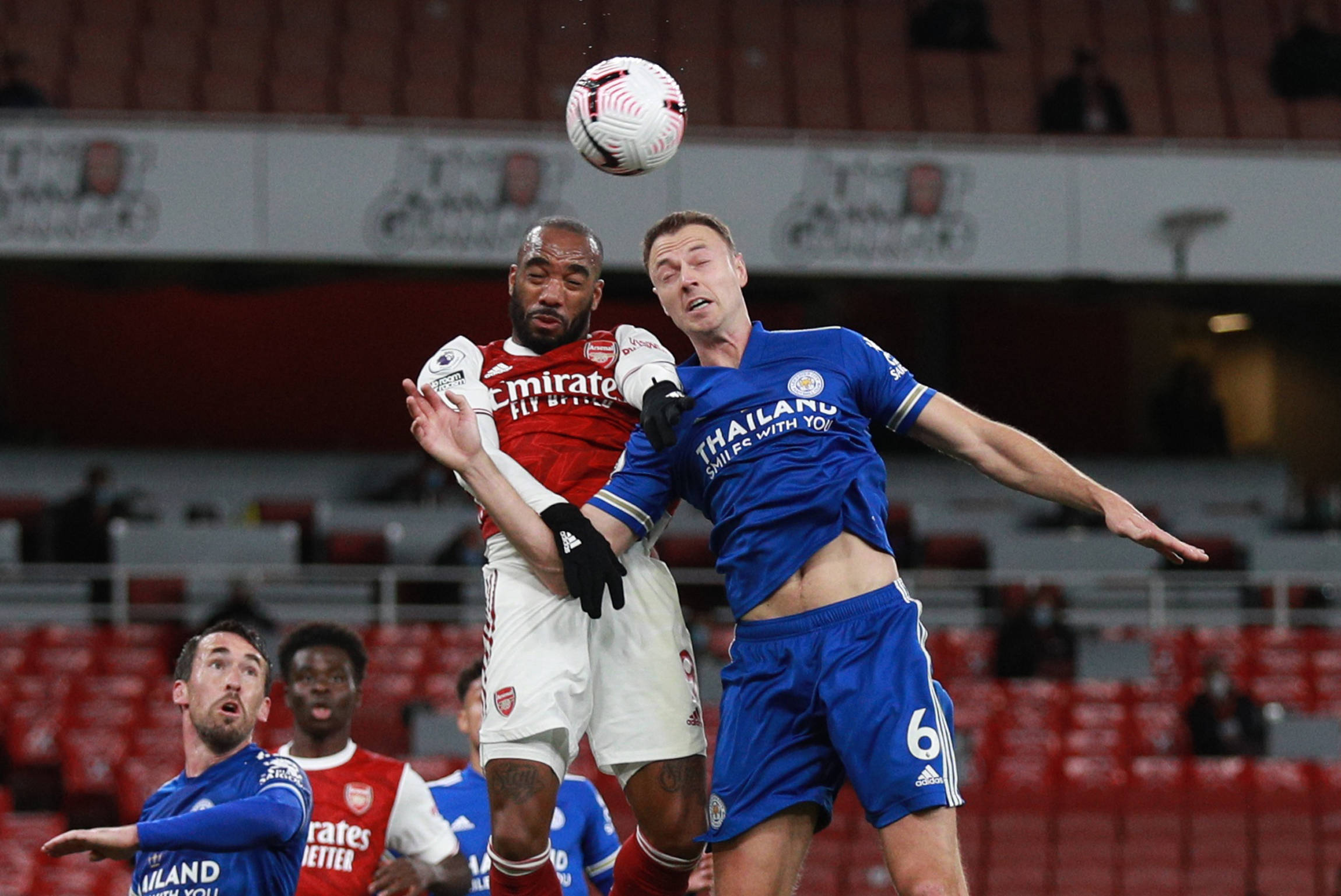 芬尼-史密斯第四年为球员选项，合同部分保障包括交易奖励金条款.